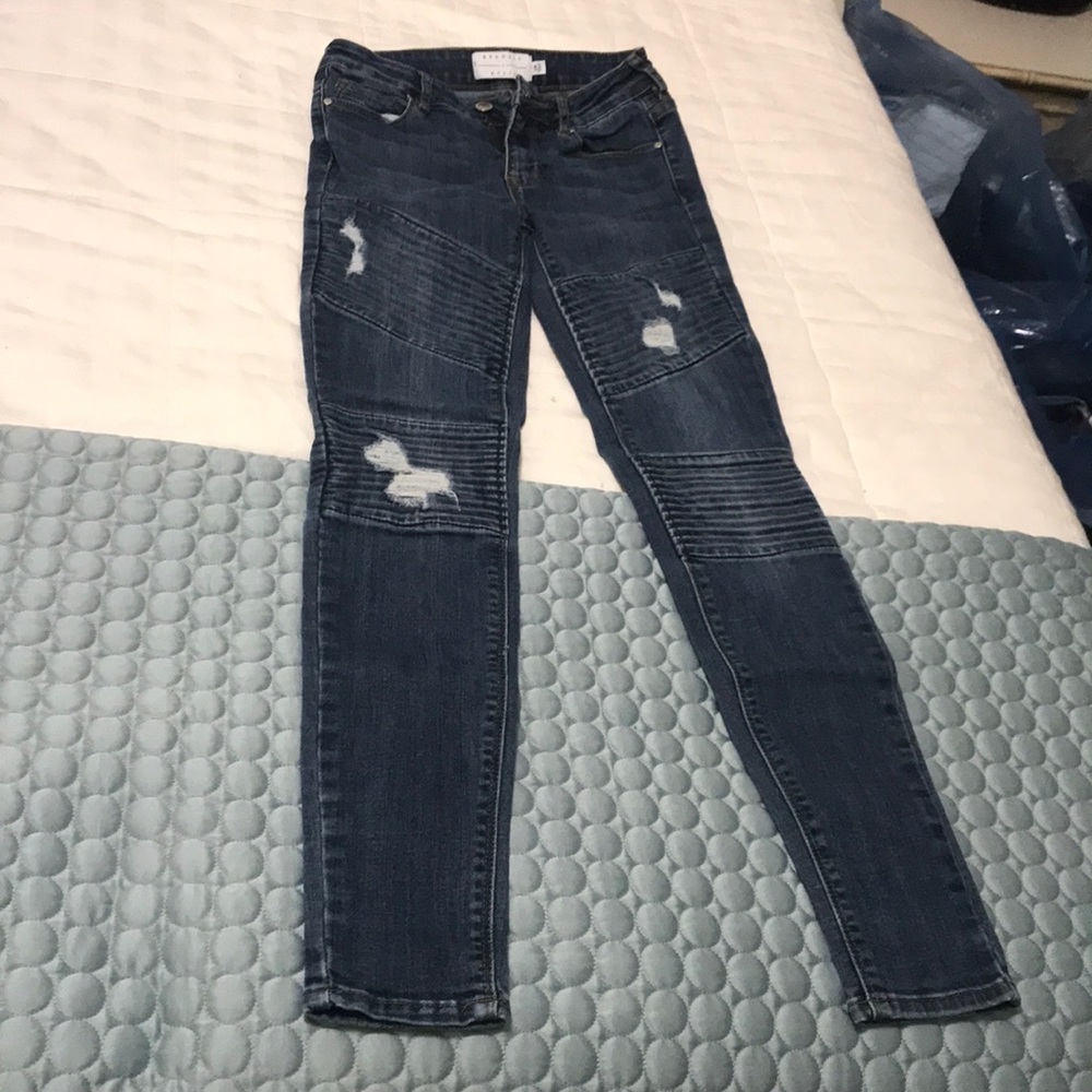 Kendall & Kylie moto jeans size 24